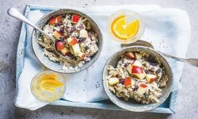 Apple and cranberry bircher muesli